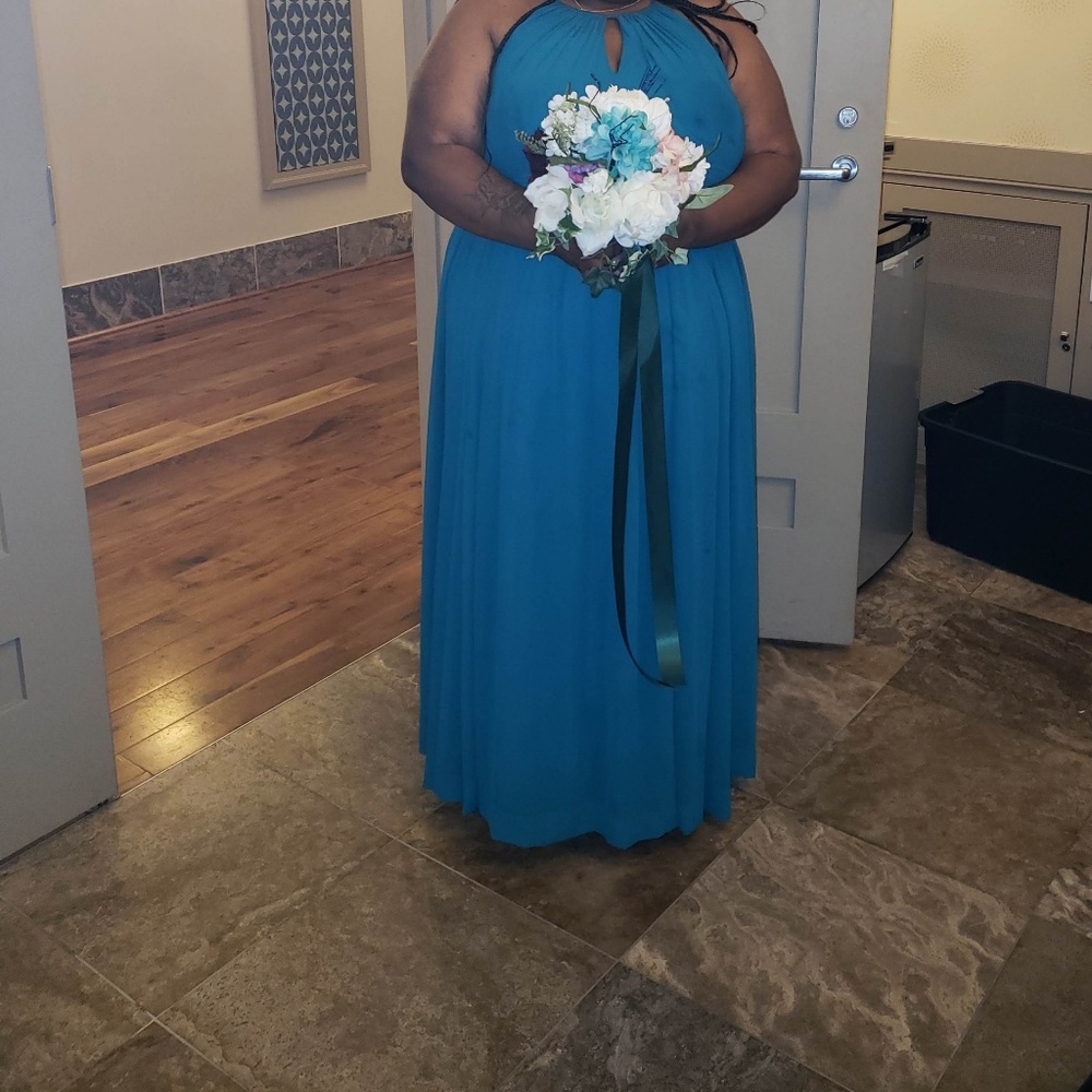 Dress - Picture 2 of 4